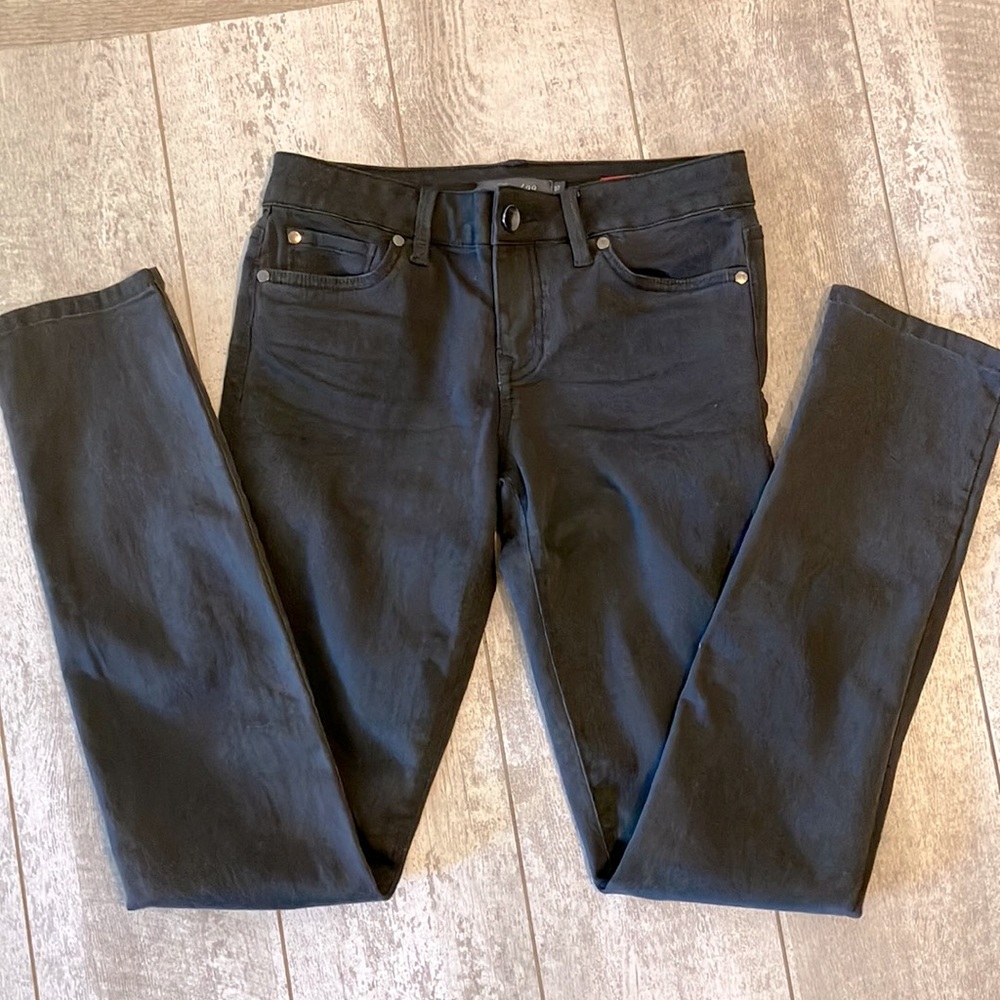 Level 99 Lily Skinny Straight Black jeans stretch size 27 length 32”